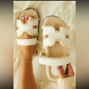 SOLD! ))))NEW “Bailey” by Miss Lola